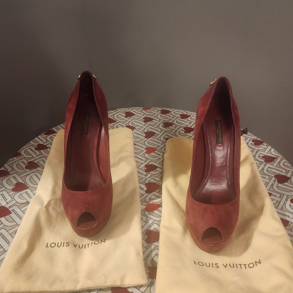 Heels - Picture 6 of 12
